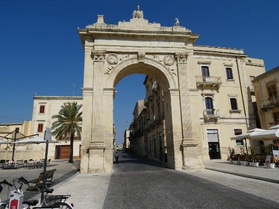 Noto Holiday Exteriör bild